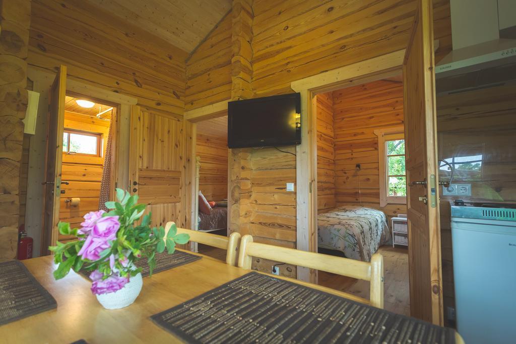 Arina Cottages Nasva الغرفة الصورة